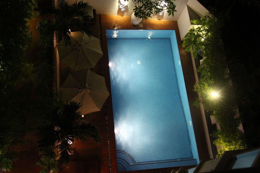 Jasmin Monument Hotel Phnom Penh Exterior foto